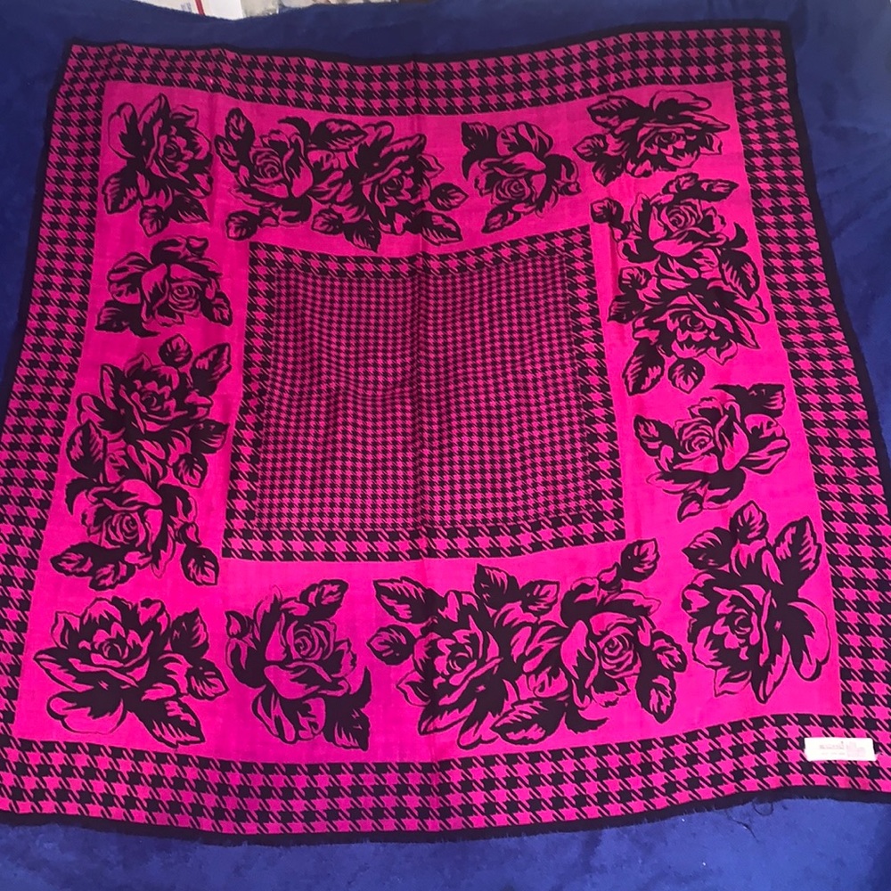 Echo scarf